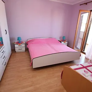 Sandi Apartmán